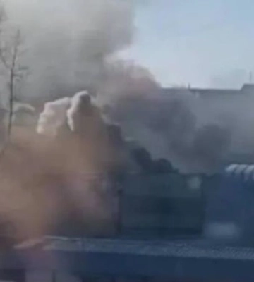 В Киеве на проспекте Степана Бандеры произошел масштабный пожар