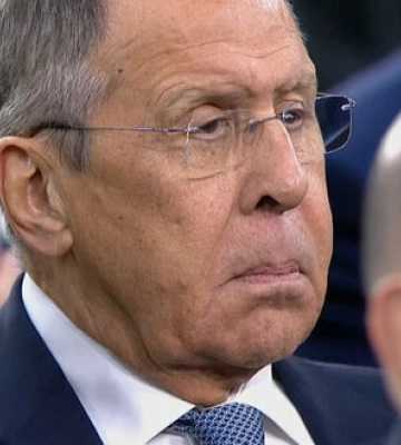 РФ не відмовляється від &quot;серйозних переговорів&quot; щодо України, але чомусь до діалогу не закликають Київ, - Лавров
