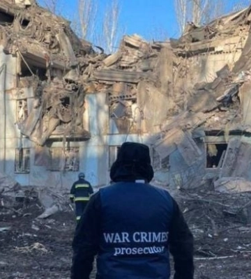 Російська ракета влучила у п&#039;ятиповерхівку в Запоріжжі, коли люди мирно спали: є загиблі, - ФОТО