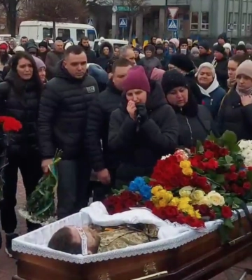 У Костополі попрощалися зі загиблим на фронті депутатом