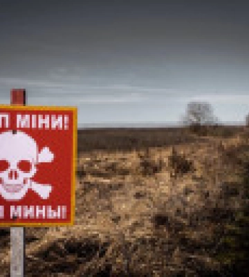 На Харківщині автівка підірвалася на міні: четверо чоловіків загинули