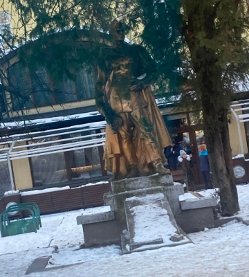 У Рахові відмовилися демонтувати пам&#039;ятник радянському солдату