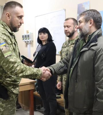 Прикордонники отримали нагороди «Захисник Луганщини»