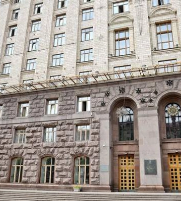 Эвакуацию машин, паркующих в неположенных местах, поддерживают почти 80% киевлян: данные "Рейтинга"