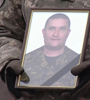 У Рівному попрощалися із загиблим на війні солдатом Андрієм Нестеруком (ВІДЕО)