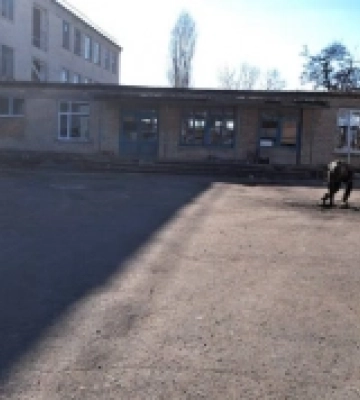 Російські окупанти атакували пункт видачі гуманітарної допомоги на Херсонщині. Поранено багато мирних людей - ХОВА