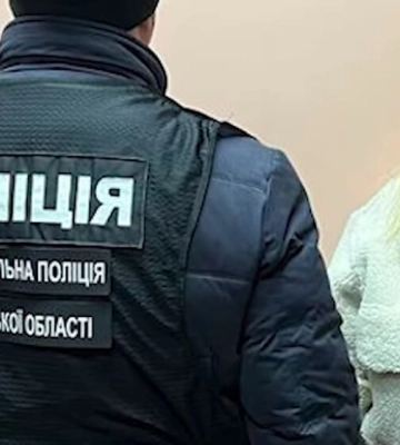 Полиция заявила о разоблачении "бизнеса" по торговле людьми в Киевской области. Подозрение предъявили 21-летней девушке