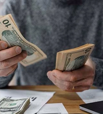 Перед выходными евро дешевеет: курс валют на 3 марта