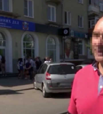 ДБР викрило зрадника, який роздає російські паспорти на окупованих територіях
