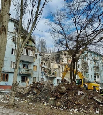 Кількість жертв удару по будинку у Запоріжжі зросла до п&#039;яти - міськрада
