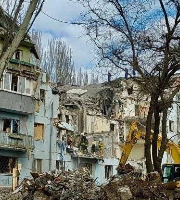 Обстріли житлових секторів Донеччини та удари по Херсону: головне за ніч по регіонах