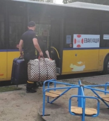 Мінреінтеграції ініціювало примусову евакуацію дітей із зони бойових дій