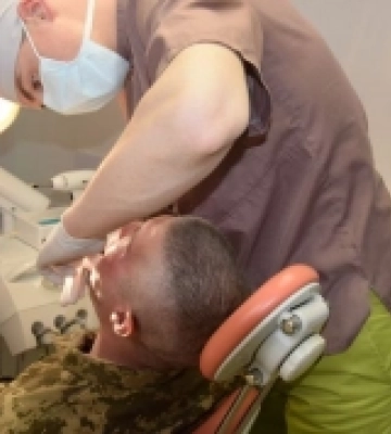 На Рівненщині безоплатним зубопротезуванням у обллікарні скористались майже 500 військових
