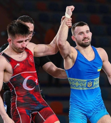 Полтавський спортсмен став віцечемпіоном з вільної боротьби у Єгипті