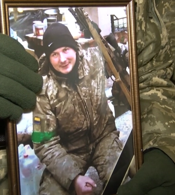 У Полтаві попрощалися з бійцем Олексієм Косвінцевим