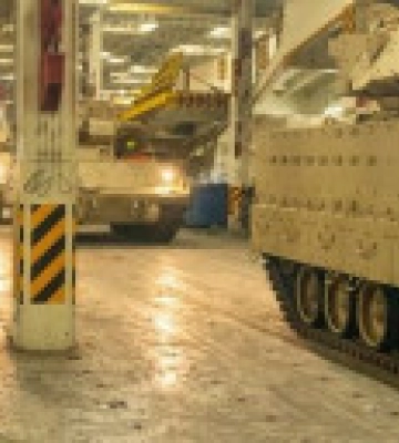 Боєприпаси, артилерійські снаряди та вперше броньовані мости: ключові деталі нового пакету допомоги США Україні