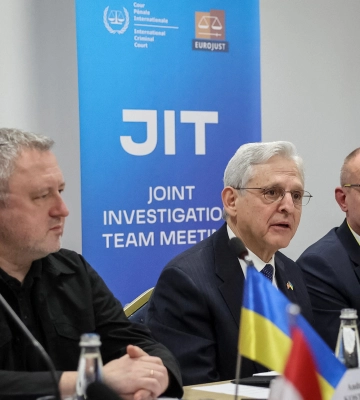 Львів відвідав Генпрокурор США: візит не анонсували з міркувань безпеки