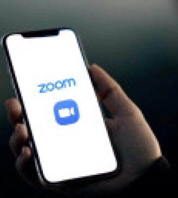 Компания Zoom уволила директора &quot;без причины&quot;