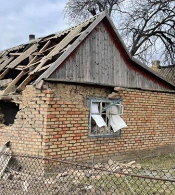 Вчора ворог обстріляв шість громад на Сумщині, є руйнування та жертви, - ОВА