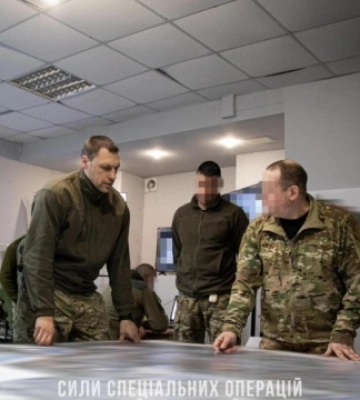 Командувач ССО перевірив роботу підрозділів, які обороняють Бахмут