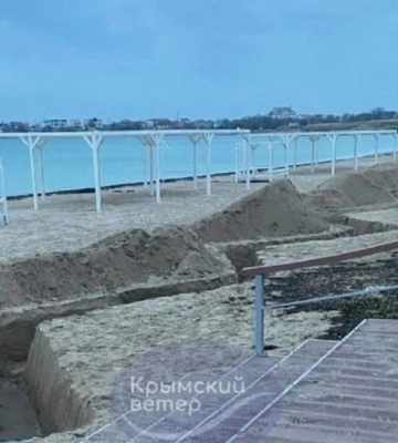 Россияне перекопали все пляжи Крыма: сотни километров окопов