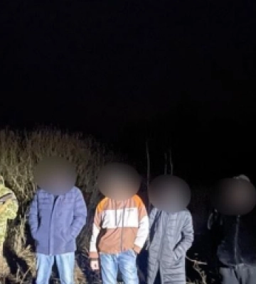 Прикордонники затримали на Львівщині чоловіків призовного віку, які йшли до Польщі поза пунктами пропуску