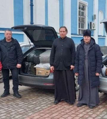Верующие УПЦ Харькова передали гуманитарную помощь в Изюм