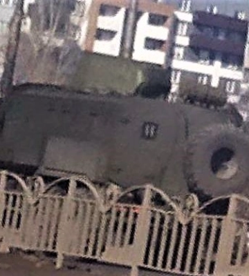 У Маріуполі зафіксували колону техніки російських окупантів