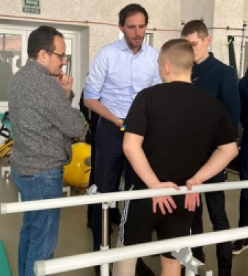 Міністр закордонних справ Нідерландів відвідав поранених військових у Львові