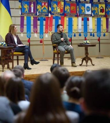 В первую очередь стоит измениться Украине, – Зеленский о дальнейшей жизни рядом с Россией