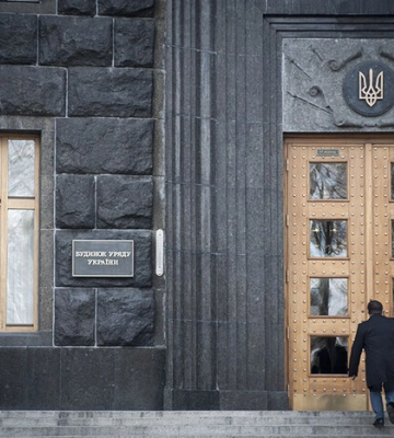 Экс-клерк Кабмина готов сесть в тюрьму, но не хочет отдать государству жилье