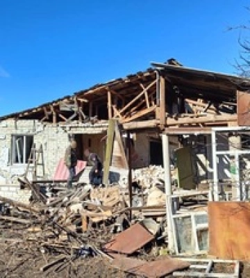 Росіяни завдали смертельного удару по вокзалу та житлових будинках у Куп&#039;янську: фото