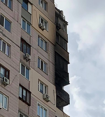 У Дніпрі загинула жінка, випавши з вікна багатоповерхового будинку