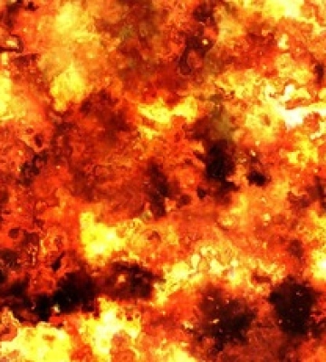 У Волноваху залетів &quot;бавовна&quot;: що залишилося від комендатури окупантів