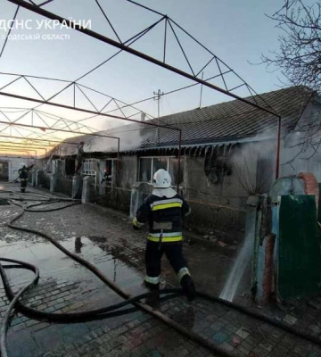 На Одещині через несправність електромережі загорівся будинок