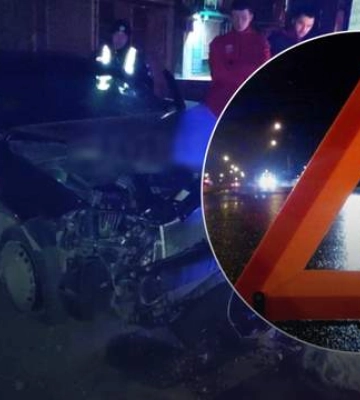 Под Одессой автомобиль с сотрудниками полиции влетел в забор