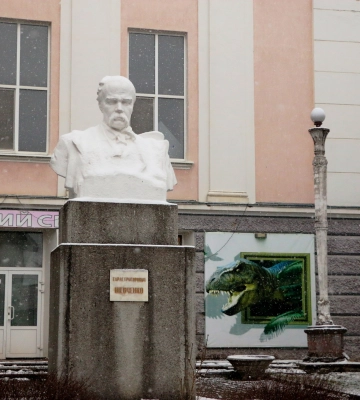 Два забагато: у Трускавці демонтують пам&#039;ятник Шевченкові