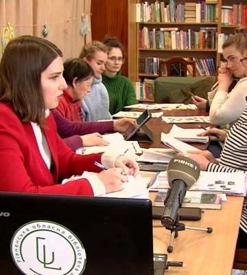 У Рівному вимушених переселенців навчають української мови (ВІДЕО)