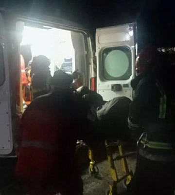 На Дніпропетровщині загорілась квартира: постраждали чоловік та жінка
