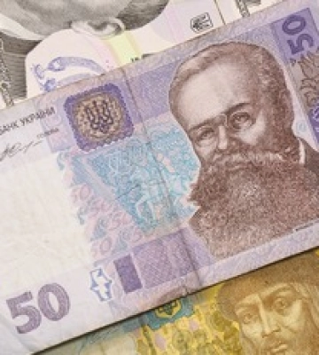 У кого більше 30 тисяч, а у кого менше 10: в Україні &quot;оновили&quot; зарплати
