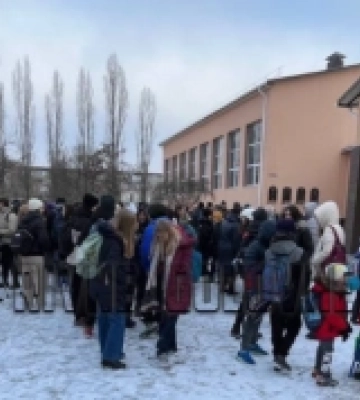 Освітні заклади у Вараші перевіряють на замінування