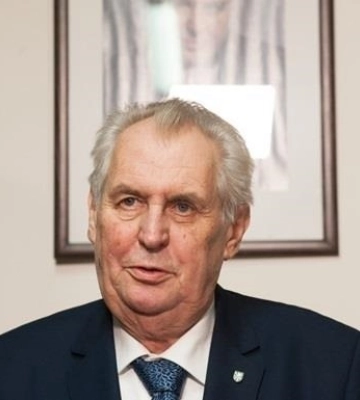 Земан заявив, що змінив свої погляди на співпрацю із Путіним Земан заявив, що змінив свої погляди на співпрацю із Путіним