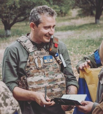 &quot;Почали обстрілювати градами&quot;: Коля Сєрга пригадав небезпечні моменти на фронті