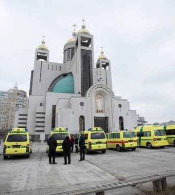Херсонщина отримала нові реанімобілі від греко-католицької церкви