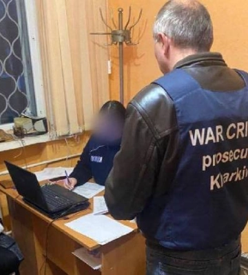 На Харківщині викрито “освітянку”, яка наказувала знищувати українську державну символіку