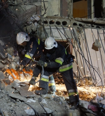 У Запоріжжі 4 доби тривала ліквідація наслідків ракетного удару по житловому будинку 