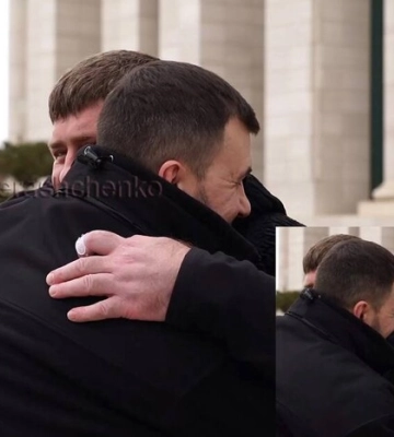 Кадиров носить на пальці дивний датчик (відео)