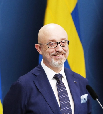 Заощадили на військових: Резніков назвав суму виручених від скасування виплат коштів