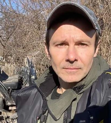 Саме тому я зараз на Донбасі, – Вакарчук з гордістю пригадав слова тата в день його народження