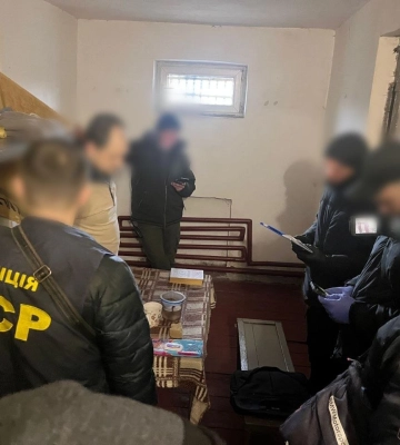 Волинські поліцейські перекрили наркотрафік до виправної колонії